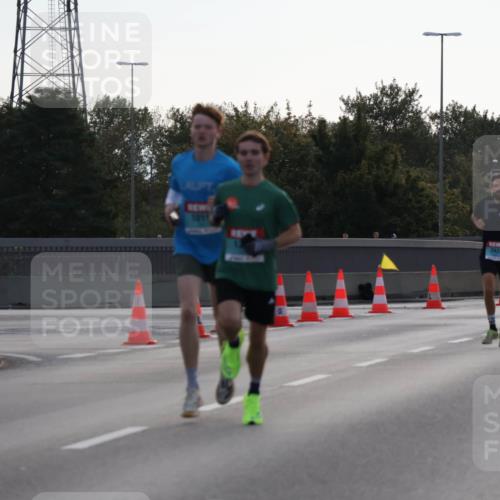 03.10.2024 - Köhlbrandbrückenlauf Luisa Fischer http://msf.ph/oto/7138151 03.10.2024 09:09:37 Position 3 1047, 1020, 2423, 3676 meine-sportfotos.de