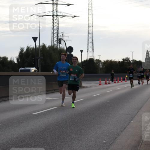 03.10.2024 - Köhlbrandbrückenlauf Luisa Fischer http://msf.ph/oto/7138162 03.10.2024 09:09:40 Position 3 1011, 1330 meine-sportfotos.de