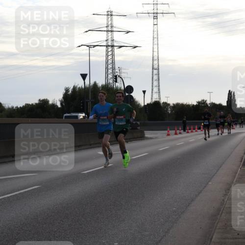 03.10.2024 - Köhlbrandbrückenlauf Luisa Fischer http://msf.ph/oto/7138166 03.10.2024 09:09:41 Position 3 1011, 1330 meine-sportfotos.de
