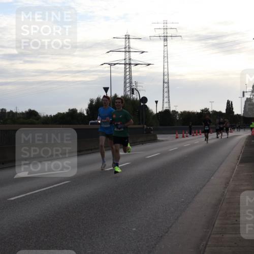 03.10.2024 - Köhlbrandbrückenlauf Luisa Fischer http://msf.ph/oto/7138168 03.10.2024 09:09:41 Position 3 1011 meine-sportfotos.de