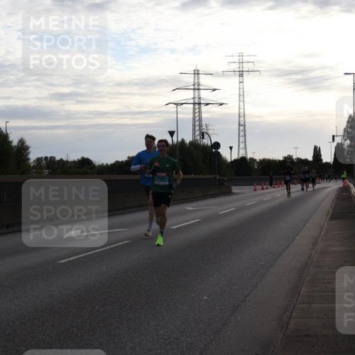 03.10.2024 - Köhlbrandbrückenlauf Luisa Fischer http://msf.ph/oto/7138170 03.10.2024 09:09:42 Position 3 1330 meine-sportfotos.de