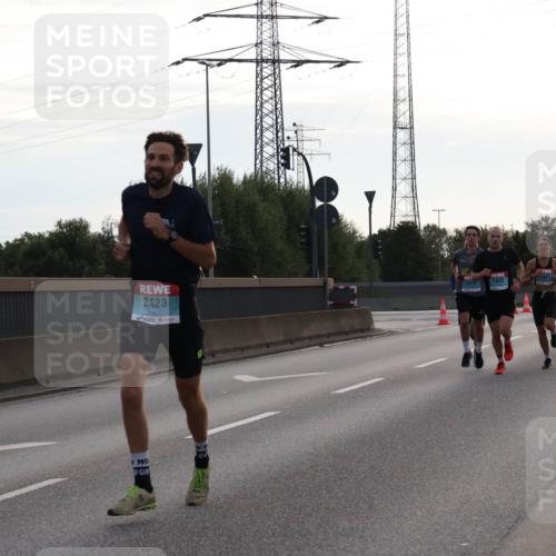03.10.2024 - Köhlbrandbrückenlauf Luisa Fischer http://msf.ph/oto/7138179 03.10.2024 09:09:48 Position 3 2423, 1020 meine-sportfotos.de