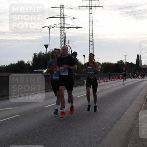 03.10.2024 - Köhlbrandbrückenlauf Luisa Fischer http://msf.ph/oto/7138187 03.10.2024 09:09:51 Position 3 3676, 1020, 1047 meine-sportfotos.de