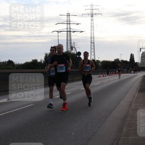 03.10.2024 - Köhlbrandbrückenlauf Luisa Fischer http://msf.ph/oto/7138189 03.10.2024 09:09:51 Position 3 367, 1020, 1047 meine-sportfotos.de