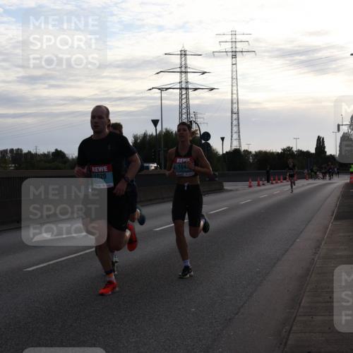 03.10.2024 - Köhlbrandbrückenlauf Luisa Fischer http://msf.ph/oto/7138191 03.10.2024 09:09:52 Position 3 104, 1020 meine-sportfotos.de