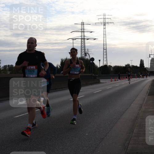 03.10.2024 - Köhlbrandbrückenlauf Luisa Fischer http://msf.ph/oto/7138192 03.10.2024 09:09:52 Position 3 1020, 1839, 1047 meine-sportfotos.de