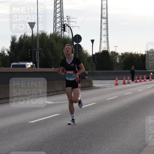 03.10.2024 - Köhlbrandbrückenlauf Luisa Fischer http://msf.ph/oto/7138200 03.10.2024 09:09:57 Position 3 1024 meine-sportfotos.de