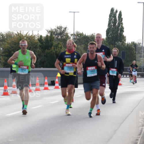 03.10.2024 - Köhlbrandbrückenlauf Luisa Fischer http://msf.ph/oto/7138206 03.10.2024 09:10:05 Position 3 1054, 1018, 1063, 1030 meine-sportfotos.de