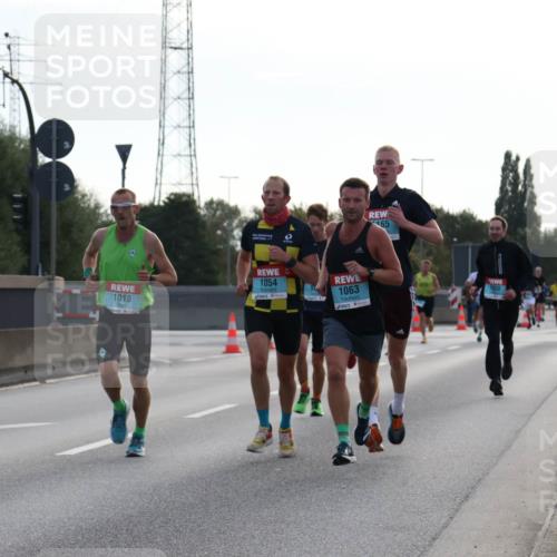 03.10.2024 - Köhlbrandbrückenlauf Luisa Fischer http://msf.ph/oto/7138226 03.10.2024 09:10:08 Position 3 1054, 1018, 1063, 165, 1030 meine-sportfotos.de