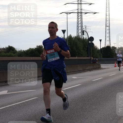 03.10.2024 - Köhlbrandbrückenlauf Luisa Fischer http://msf.ph/oto/7144453 03.10.2024 09:10:44 Position 3 1064, 2673 meine-sportfotos.de