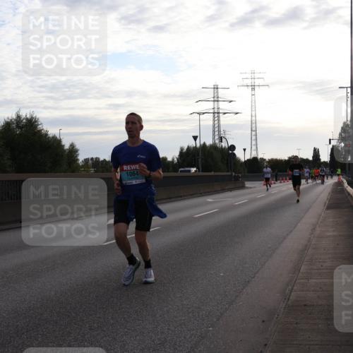 03.10.2024 - Köhlbrandbrückenlauf Luisa Fischer http://msf.ph/oto/7144456 03.10.2024 09:10:45 Position 3 1064 meine-sportfotos.de