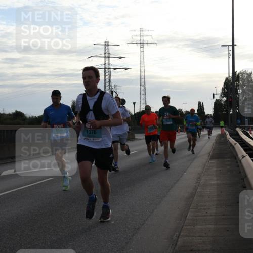 03.10.2024 - Köhlbrandbrückenlauf Luisa Fischer http://msf.ph/oto/7144499 03.10.2024 09:10:56 Position 3 1033, 1076, 29, 1077 meine-sportfotos.de