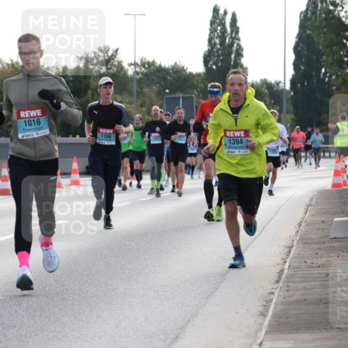 03.10.2024 - Köhlbrandbrückenlauf Luisa Fischer http://msf.ph/oto/7144563 03.10.2024 09:11:18 Position 3 1016, 1160, 1394 meine-sportfotos.de