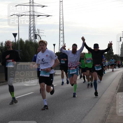 03.10.2024 - Köhlbrandbrückenlauf Luisa Fischer http://msf.ph/oto/7144603 03.10.2024 09:11:31 Position 3 2097, 1158, 1423, 1088, 1316 meine-sportfotos.de