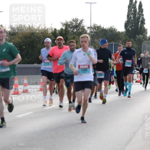 03.10.2024 - Köhlbrandbrückenlauf Luisa Fischer http://msf.ph/oto/7144648 03.10.2024 09:11:43 Position 3 1176, 1085, 1301, 1334, 1163 meine-sportfotos.de