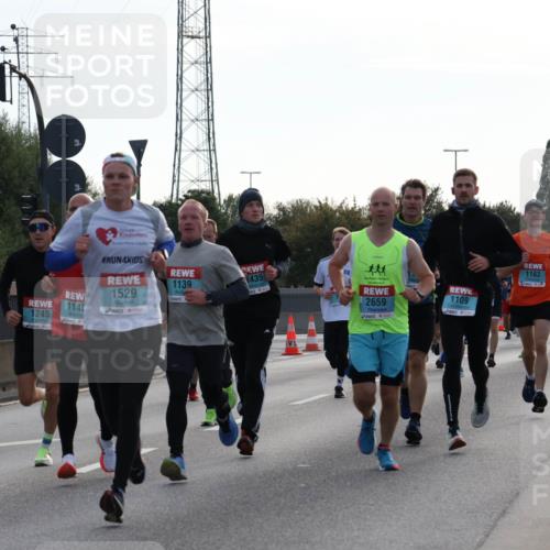 03.10.2024 - Köhlbrandbrückenlauf Luisa Fischer http://msf.ph/oto/7144747 03.10.2024 09:11:56 Position 3 4, 1529, 1139, 1435, 2659, 2, 1245, 1140, 1109, 1163, 1307 meine-sportfotos.de