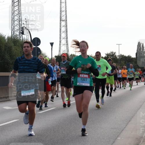 03.10.2024 - Köhlbrandbrückenlauf Luisa Fischer http://msf.ph/oto/7144872 03.10.2024 09:12:11 Position 3 1083, 1000, 119, 1512, 1327, 96 meine-sportfotos.de