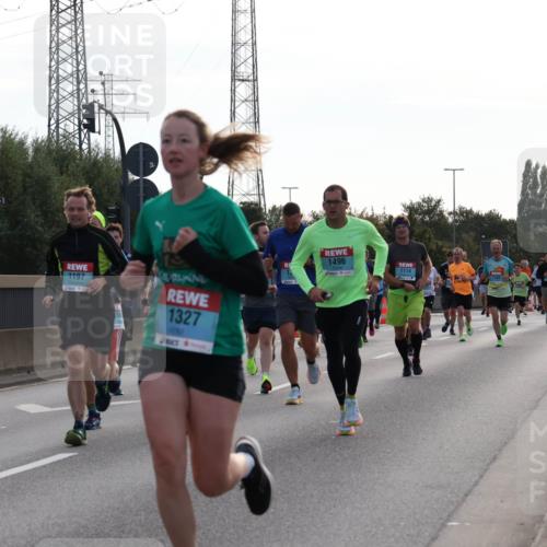 03.10.2024 - Köhlbrandbrückenlauf Luisa Fischer http://msf.ph/oto/7144881 03.10.2024 09:12:12 Position 3 1006, 1496, 1197, 13, 1114, 1327 meine-sportfotos.de