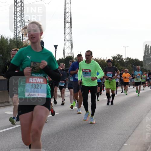 03.10.2024 - Köhlbrandbrückenlauf Luisa Fischer http://msf.ph/oto/7144884 03.10.2024 09:12:12 Position 3 1327, 1255, 1496, 1114 meine-sportfotos.de