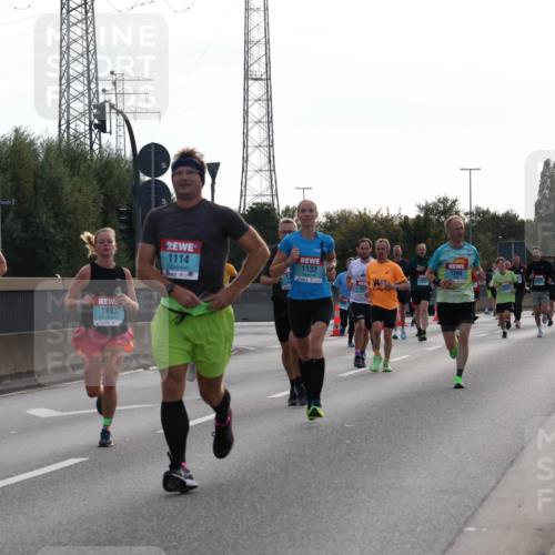 03.10.2024 - Köhlbrandbrückenlauf Luisa Fischer http://msf.ph/oto/7144913 03.10.2024 09:12:16 Position 3 1255, 1193, 1114, 1132, 1268 meine-sportfotos.de