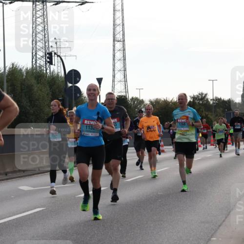 03.10.2024 - Köhlbrandbrückenlauf Luisa Fischer http://msf.ph/oto/7144927 03.10.2024 09:12:18 Position 3 1114, 1132, 13, 1268, 1538, 1417 meine-sportfotos.de