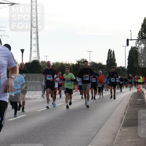 03.10.2024 - Köhlbrandbrückenlauf Luisa Fischer http://msf.ph/oto/7144953 03.10.2024 09:12:24 Position 3 1217, 060, 1096, 1743, 1914 meine-sportfotos.de