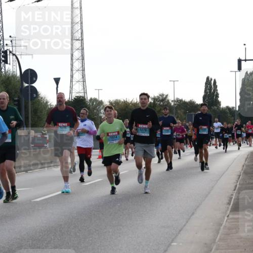 03.10.2024 - Köhlbrandbrückenlauf Luisa Fischer http://msf.ph/oto/7144962 03.10.2024 09:12:26 Position 3 1060, 1096, 1270, 1439, 1743, 1914 meine-sportfotos.de