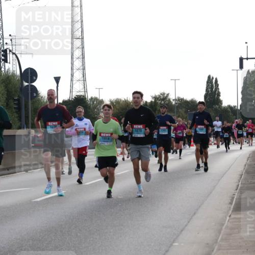 03.10.2024 - Köhlbrandbrückenlauf Luisa Fischer http://msf.ph/oto/7144966 03.10.2024 09:12:26 Position 3 1060, 1096, 439, 1270, 1743, 1914, 1680 meine-sportfotos.de