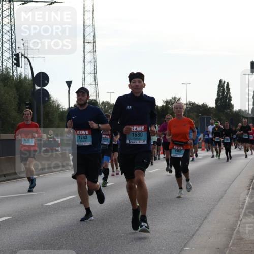 03.10.2024 - Köhlbrandbrückenlauf Luisa Fischer http://msf.ph/oto/7145002 03.10.2024 09:12:31 Position 3 1439, 1680, 1743, 3468, 1075, 1462 meine-sportfotos.de