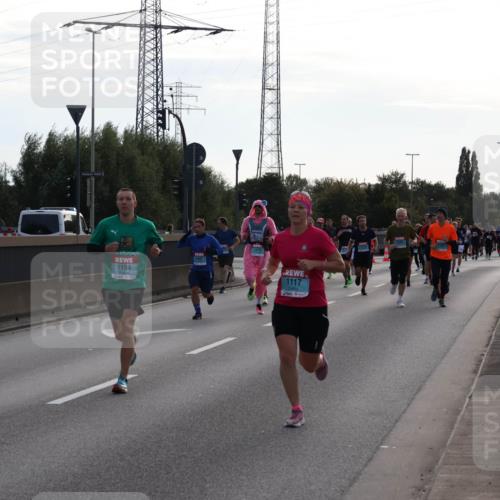 03.10.2024 - Köhlbrandbrückenlauf Luisa Fischer http://msf.ph/oto/7145053 03.10.2024 09:12:46 Position 3 1498, 239, 1194, 1117 meine-sportfotos.de