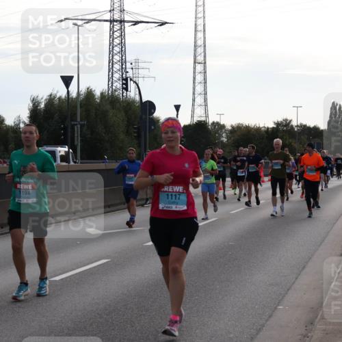 03.10.2024 - Köhlbrandbrückenlauf Luisa Fischer http://msf.ph/oto/7145058 03.10.2024 09:12:47 Position 3 1194, 1447, 1117 meine-sportfotos.de