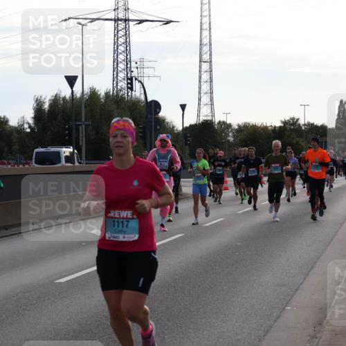 03.10.2024 - Köhlbrandbrückenlauf Luisa Fischer http://msf.ph/oto/7145062 03.10.2024 09:12:48 Position 3 1194, 1117, 1263 meine-sportfotos.de