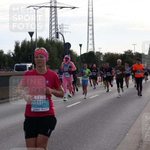 03.10.2024 - Köhlbrandbrückenlauf Luisa Fischer http://msf.ph/oto/7145064 03.10.2024 09:12:48 Position 3 1117, 1502, 1478, 1263 meine-sportfotos.de