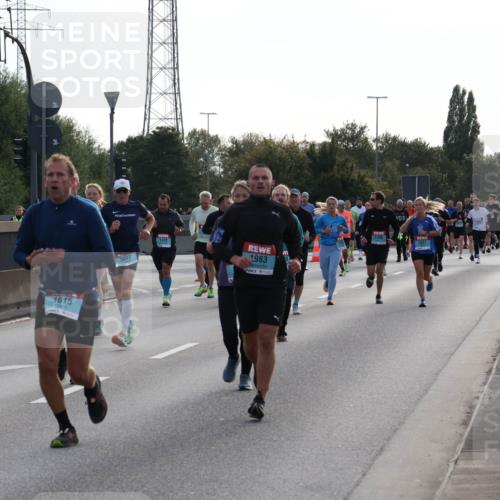 03.10.2024 - Köhlbrandbrückenlauf Luisa Fischer http://msf.ph/oto/7145150 03.10.2024 09:13:17 Position 3 1615, 2002, 1432, 1983, 1186, 1427 meine-sportfotos.de