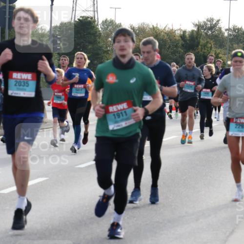 03.10.2024 - Köhlbrandbrückenlauf Luisa Fischer http://msf.ph/oto/7145195 03.10.2024 09:13:40 Position 3 1281, 2035, 1411, 1911, 1254, 1490, 2293, 3734 meine-sportfotos.de