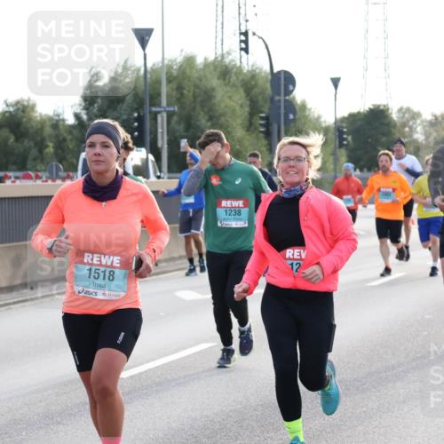 03.10.2024 - Köhlbrandbrückenlauf Luisa Fischer http://msf.ph/oto/7145212 03.10.2024 09:13:56 Position 3 563, 1518, 1238, 2728, 12 meine-sportfotos.de