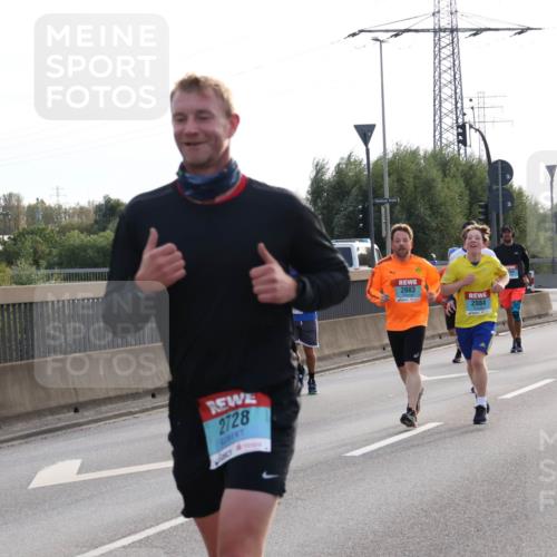 03.10.2024 - Köhlbrandbrückenlauf Luisa Fischer http://msf.ph/oto/7145230 03.10.2024 09:14:00 Position 3 2728, 2083, 1230, 1604, 2084 meine-sportfotos.de