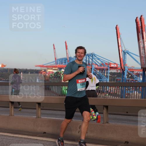 03.10.2024 - Köhlbrandbrückenlauf Matties Gatica Varas http://msf.ph/oto/7145259 03.10.2024 09:42:18 Position 2 1009 meine-sportfotos.de