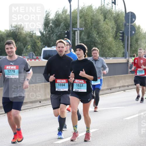 03.10.2024 - Köhlbrandbrückenlauf Luisa Fischer http://msf.ph/oto/7145274 03.10.2024 09:14:12 Position 3 1279, 1694, 1637, 1523, 1848 meine-sportfotos.de
