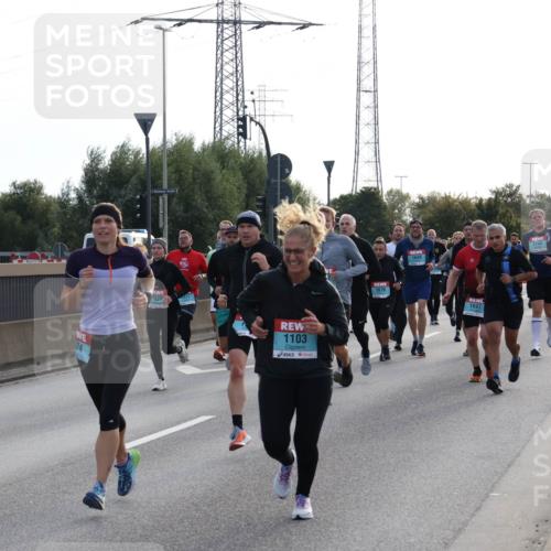 03.10.2024 - Köhlbrandbrückenlauf Luisa Fischer http://msf.ph/oto/7145327 03.10.2024 09:14:26 Position 3 1421, 477, 1103, 1676, 1649, 1697 meine-sportfotos.de