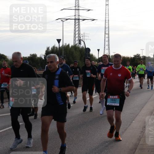 03.10.2024 - Köhlbrandbrückenlauf Luisa Fischer http://msf.ph/oto/7145361 03.10.2024 09:14:30 Position 3 1477, 76, 2220, 650, 11, 1697 meine-sportfotos.de