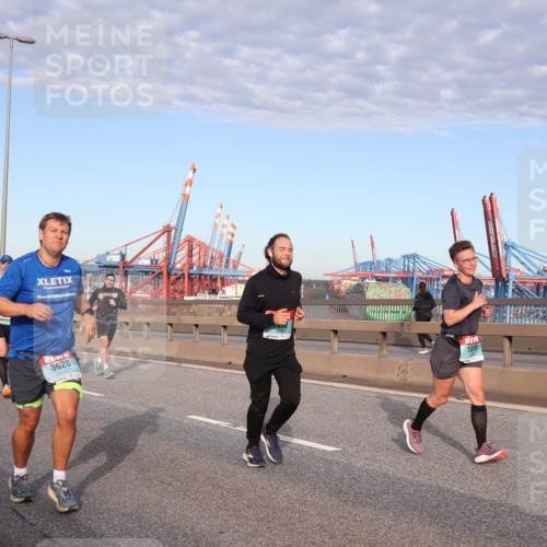 03.10.2024 - Köhlbrandbrückenlauf Matties Gatica Varas http://msf.ph/oto/7145601 03.10.2024 09:42:48 Position 2 4, 3628, 1819 meine-sportfotos.de
