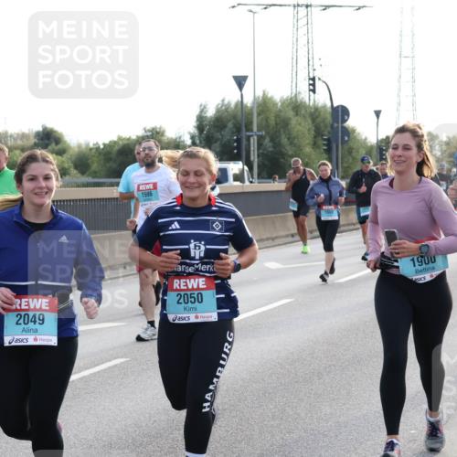03.10.2024 - Köhlbrandbrückenlauf Luisa Fischer http://msf.ph/oto/7145613 03.10.2024 09:15:17 Position 3 2049, 1596, 2050, 1600, 1900, 1513 meine-sportfotos.de
