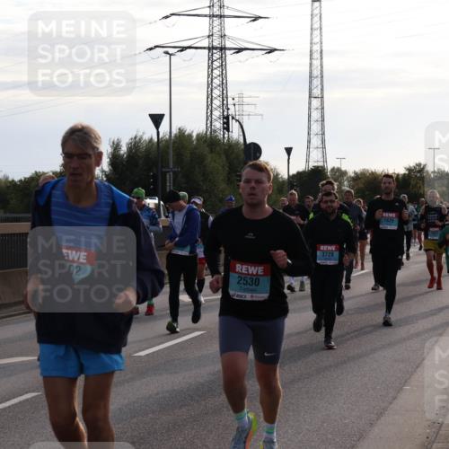 03.10.2024 - Köhlbrandbrückenlauf Luisa Fischer http://msf.ph/oto/7145644 03.10.2024 09:15:28 Position 3 02, 2530, 3728, 1620, 1647, 2483 meine-sportfotos.de