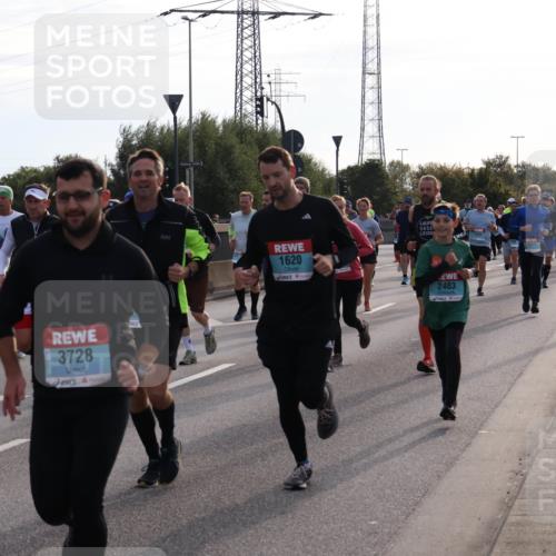 03.10.2024 - Köhlbrandbrückenlauf Luisa Fischer http://msf.ph/oto/7145689 03.10.2024 09:15:31 Position 3 3728, 1620, 2483 meine-sportfotos.de