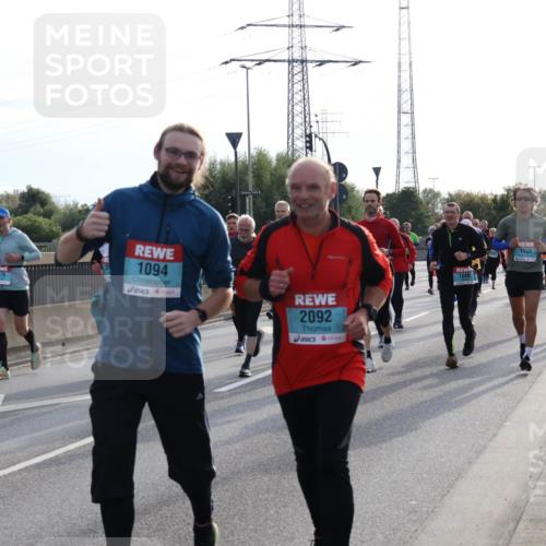 03.10.2024 - Köhlbrandbrückenlauf Luisa Fischer http://msf.ph/oto/7145836 03.10.2024 09:15:45 Position 3 1376, 1094, 2092, 1840, 1936, 1948 meine-sportfotos.de