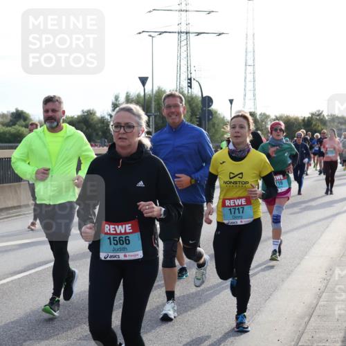 03.10.2024 - Köhlbrandbrückenlauf Luisa Fischer http://msf.ph/oto/7145891 03.10.2024 09:15:56 Position 3 91, 1566, 1717, 716 meine-sportfotos.de