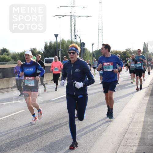 03.10.2024 - Köhlbrandbrückenlauf Luisa Fischer http://msf.ph/oto/7145952 03.10.2024 09:16:01 Position 3 2072, 1875, 2753 meine-sportfotos.de