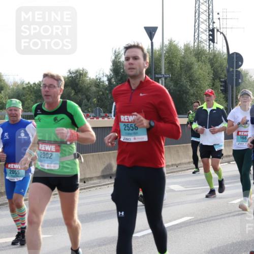 03.10.2024 - Köhlbrandbrückenlauf Luisa Fischer http://msf.ph/oto/7145997 03.10.2024 09:16:21 Position 3 4, 2055, 2902, 2558, 1683, 1593, 86 meine-sportfotos.de