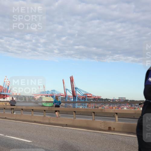 03.10.2024 - Köhlbrandbrückenlauf Matties Gatica Varas http://msf.ph/oto/7146061 03.10.2024 09:43:22 Position 2 128 meine-sportfotos.de